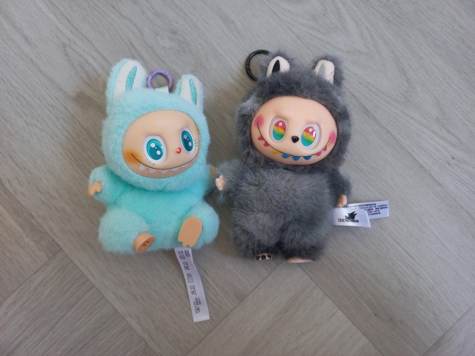 labubu knuffel 2 stuks, Ophalen of Verzenden, Zo goed als nieuw, Knuffel of Figuurtje
