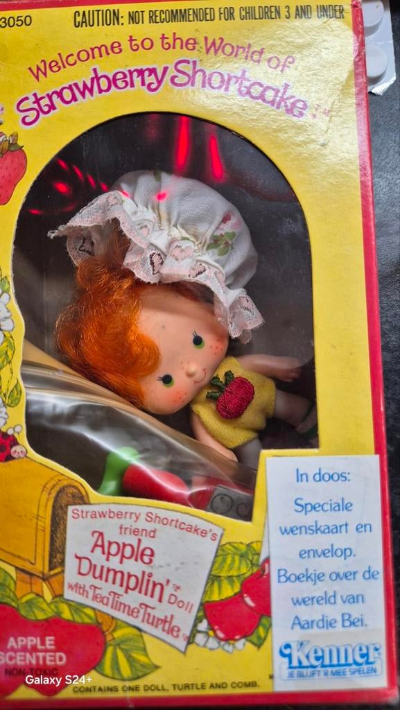 Strawberry Shortcake met accessoires en grote slak, Ophalen of Verzenden
