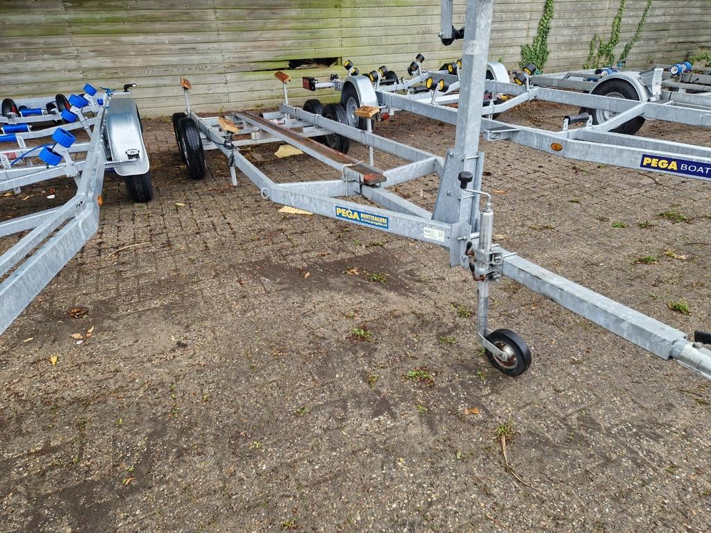 Pega ST 2000 stallingtrailer voor sloepen !!!, Watersport en Boten, Ophalen, Gebruikt, 1500 tot 3000 kg, Sloepentrailer