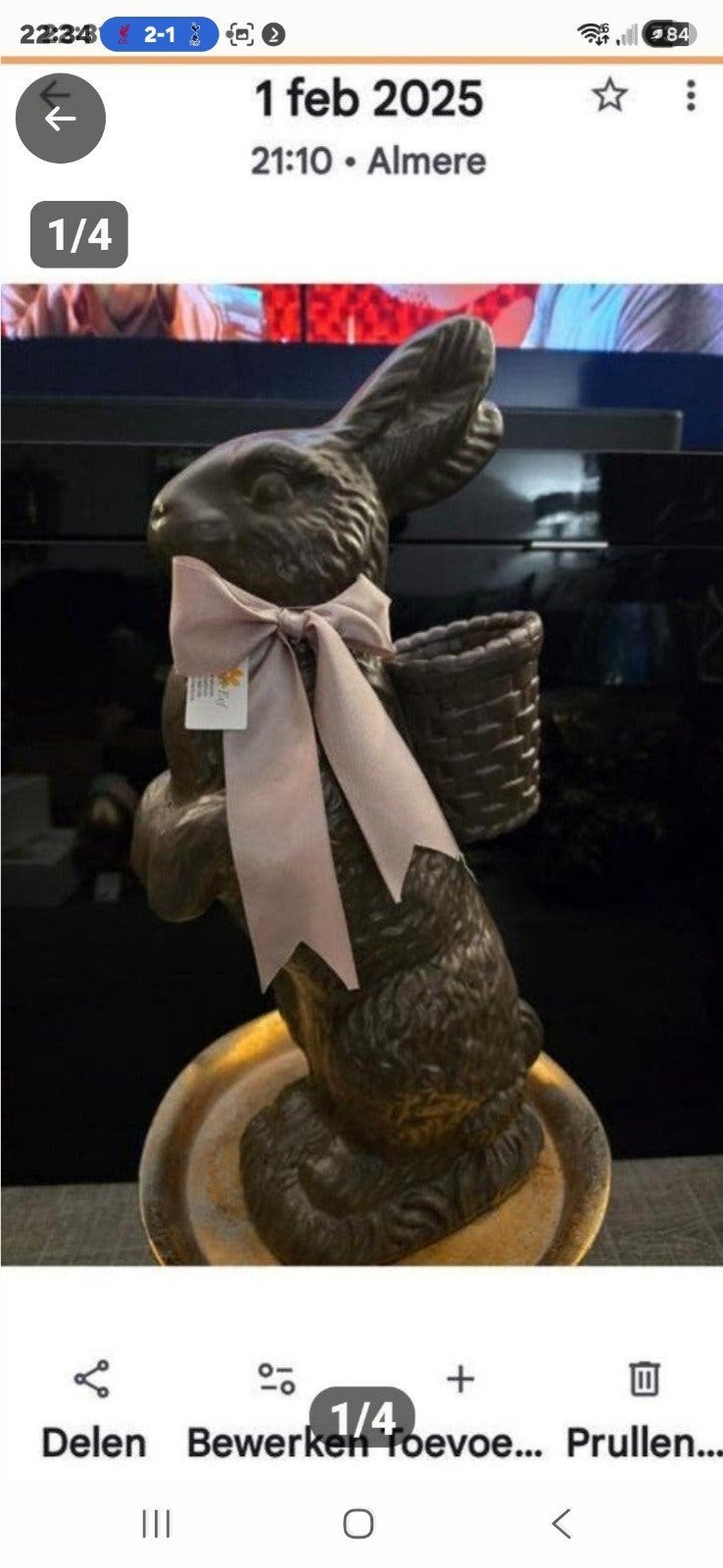 Decoratief dierenbeeld van een haas met een mand op zijn rug, Ophalen of Verzenden, Nieuw, Dier