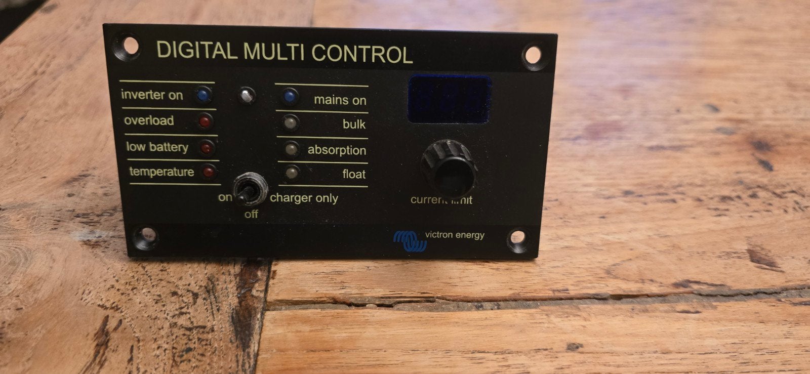 Victron Energy Digital Multi Control Paneel, Ophalen