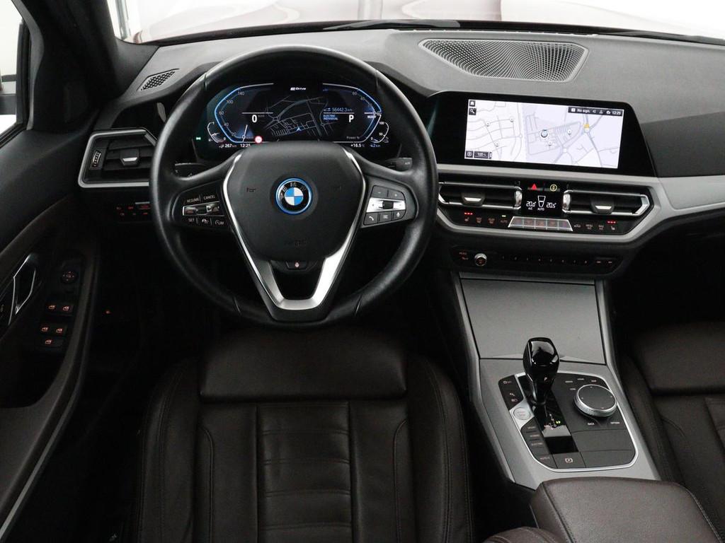 BMW 3-serie 330e Business Edition Plus | Sportstoelen | Lede, Auto's, BMW, 1998 cc, Achterwielaandrijving, Gebruikt, 4 cilinders