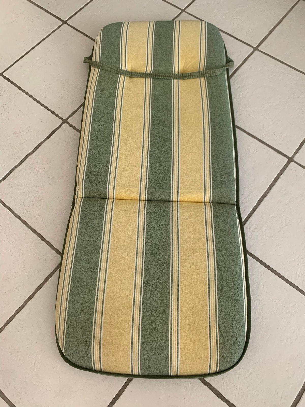 Tuinstoel kussen gestreept groen/geel ,zgan rookvrij, Tuin en Terras, Tuinmeubel-accessoires, Ophalen of Verzenden, Zo goed als nieuw