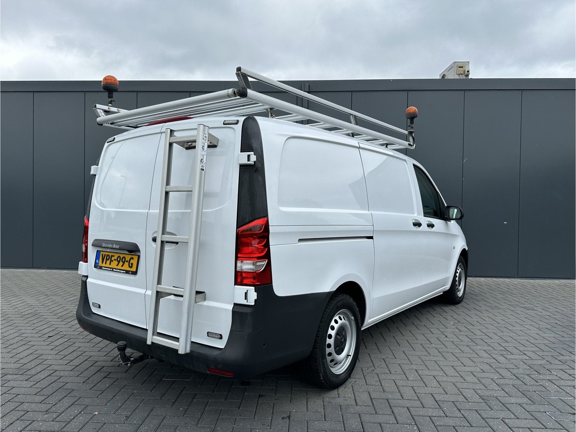 Mercedes-Benz Vito 116 CDI 164 PK / L2H1 / 1e EIG / CAMERA /, Achterwielaandrijving, Gebruikt, Euro 6, 4 cilinders