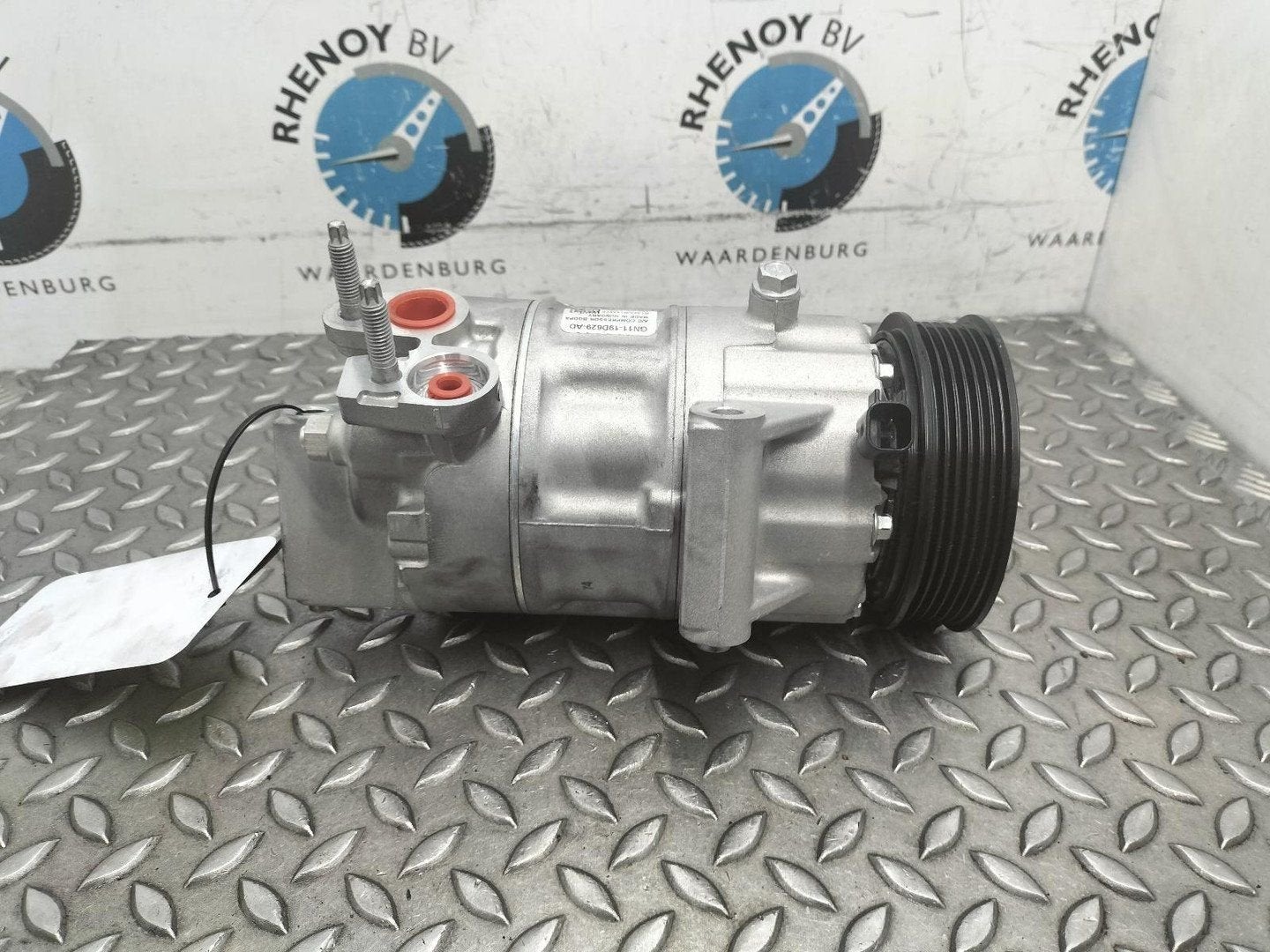 FORD KUGA Titanium AIRCO COMPRESSOR / AIRCOPOMP GN1119D629AD