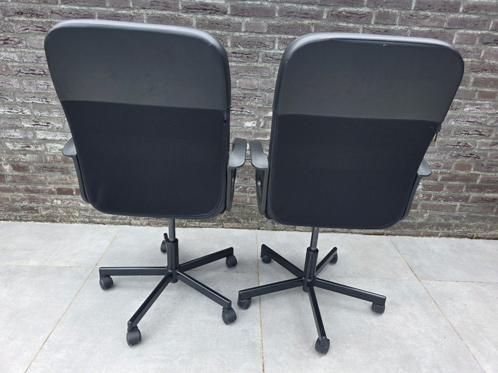 Bureaustoel 2X IKEA FINGAL zwart, Huis en Inrichting, Bureaustoelen, Ophalen, Gebruikt, Zwart