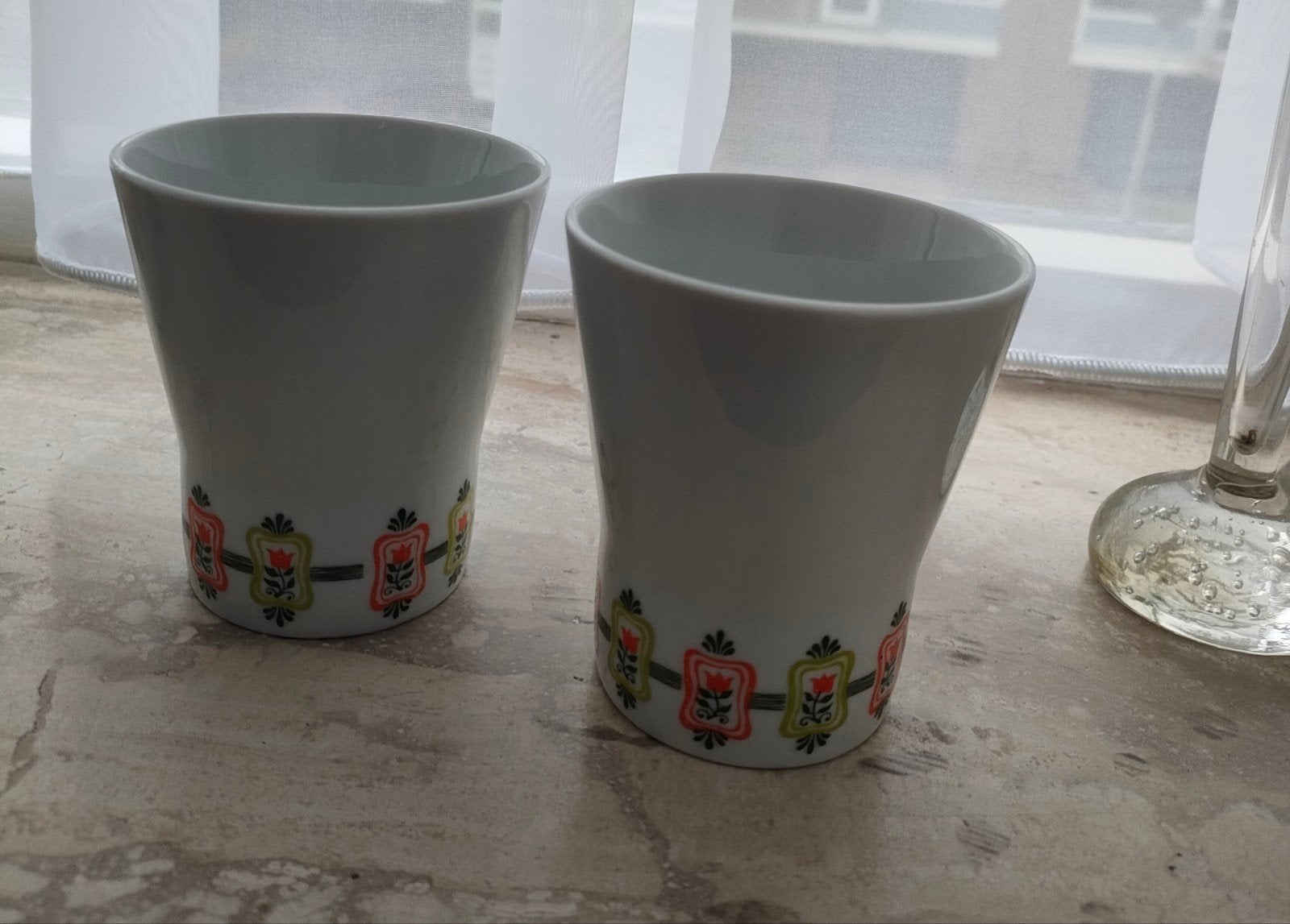 Vintage jaren '70 Mosa bekers (2) met groen/oranje print., Ophalen of Verzenden, Huis en Inrichting
