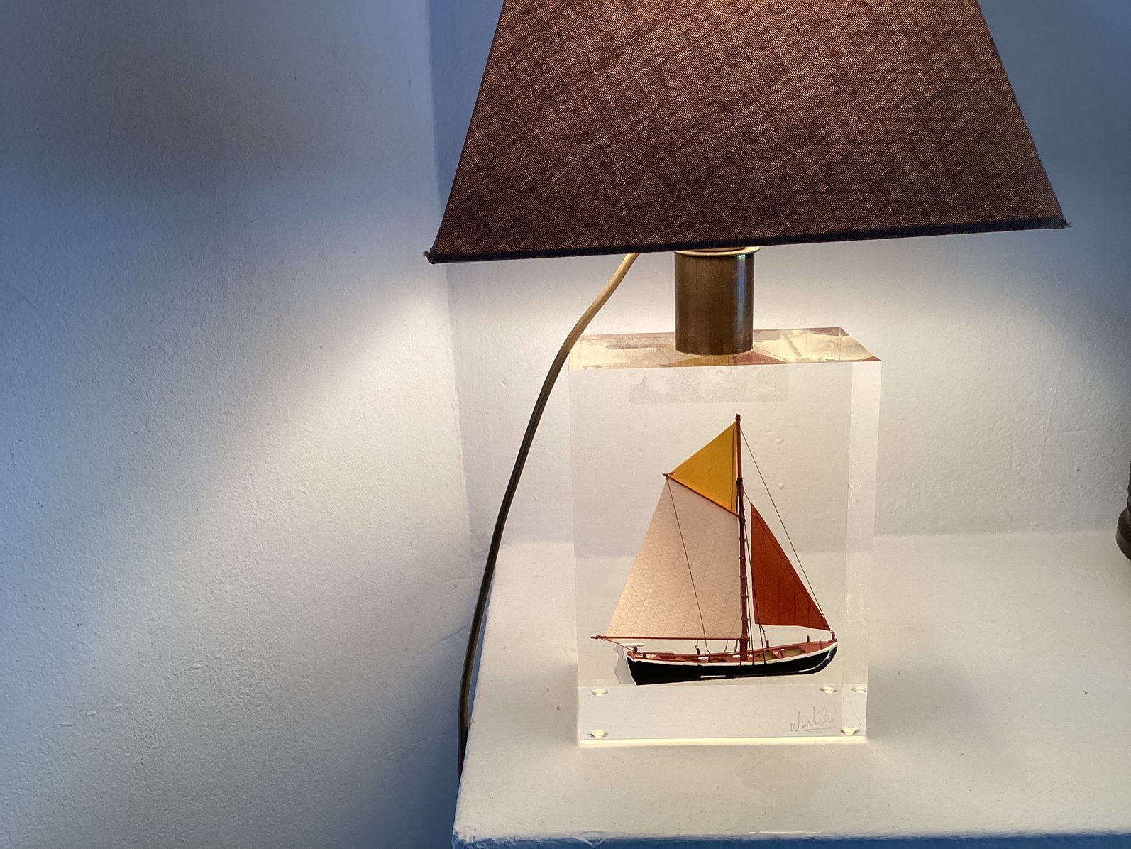 Wintrebert lamp gesigneerd., Verzenden