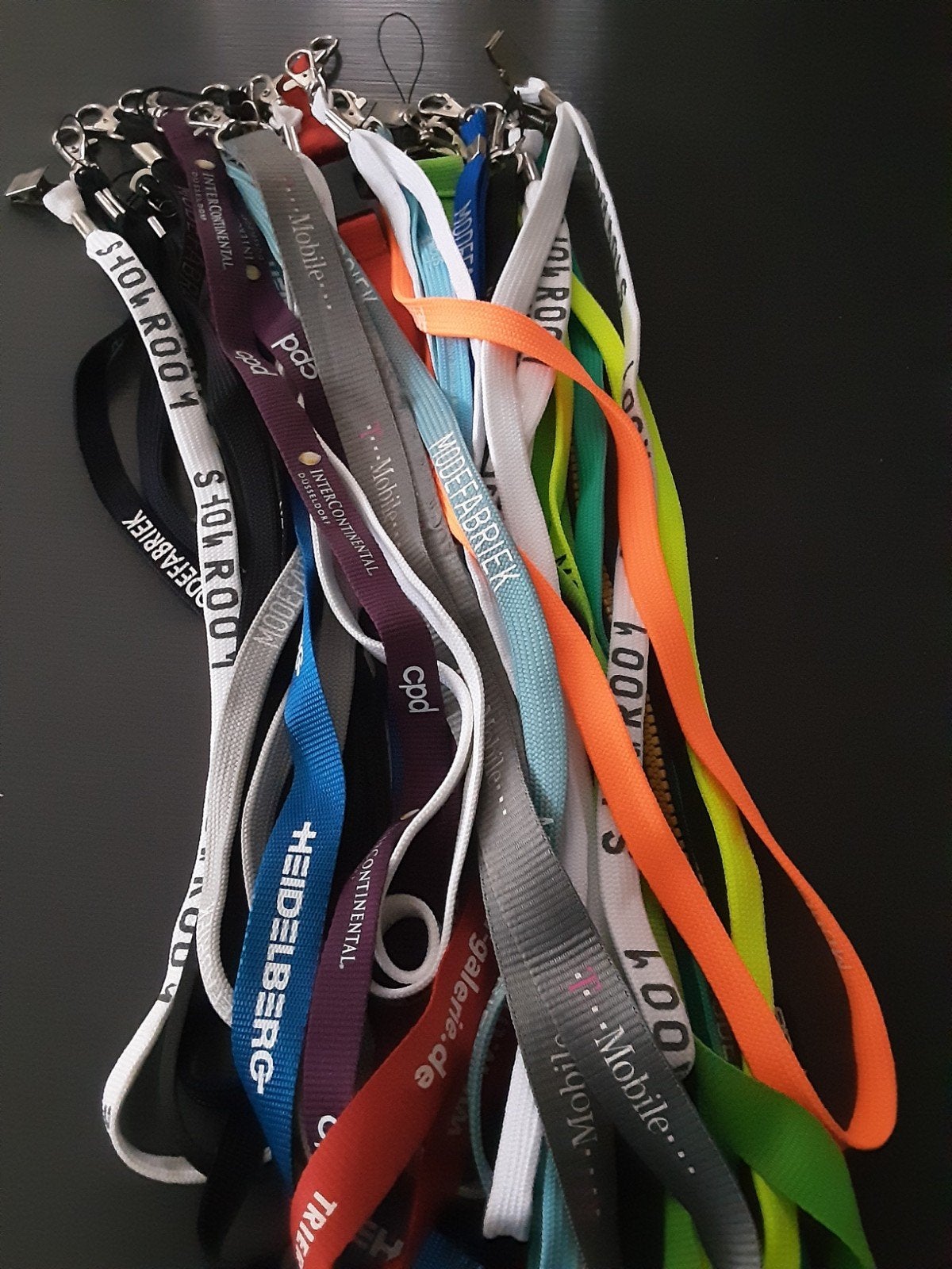 Lanyards, keyboards, sleutelkoorden., Ophalen