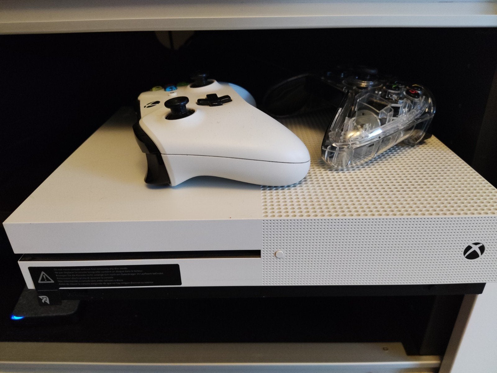 Xbox One S met 2 controllers en 18 games, Spelcomputers en Games, Spelcomputers | Xbox Original, Ophalen, Zo goed als nieuw, Met 2 controllers