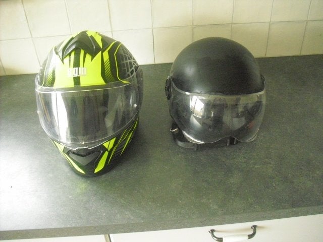 helm, Fietsen en Brommers, Ophalen of Verzenden, Zo goed als nieuw