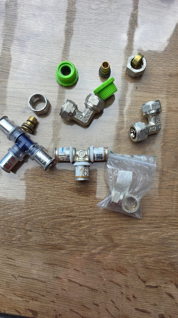 fittingen en onderdelen voor meerlagenbuizen (alupex-buizen), Overige materialen, Minder dan 20 mm, 6 meter of meer, Overige typen