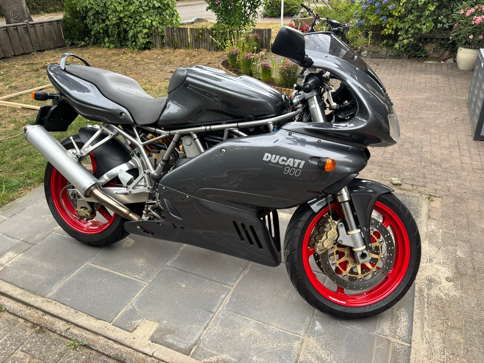 Ducati 900 SSCarentena (Senna uitvoering)- klassieker, 2 cilinders, Motorrijbewijs A, Gebruikt, 900 cc
