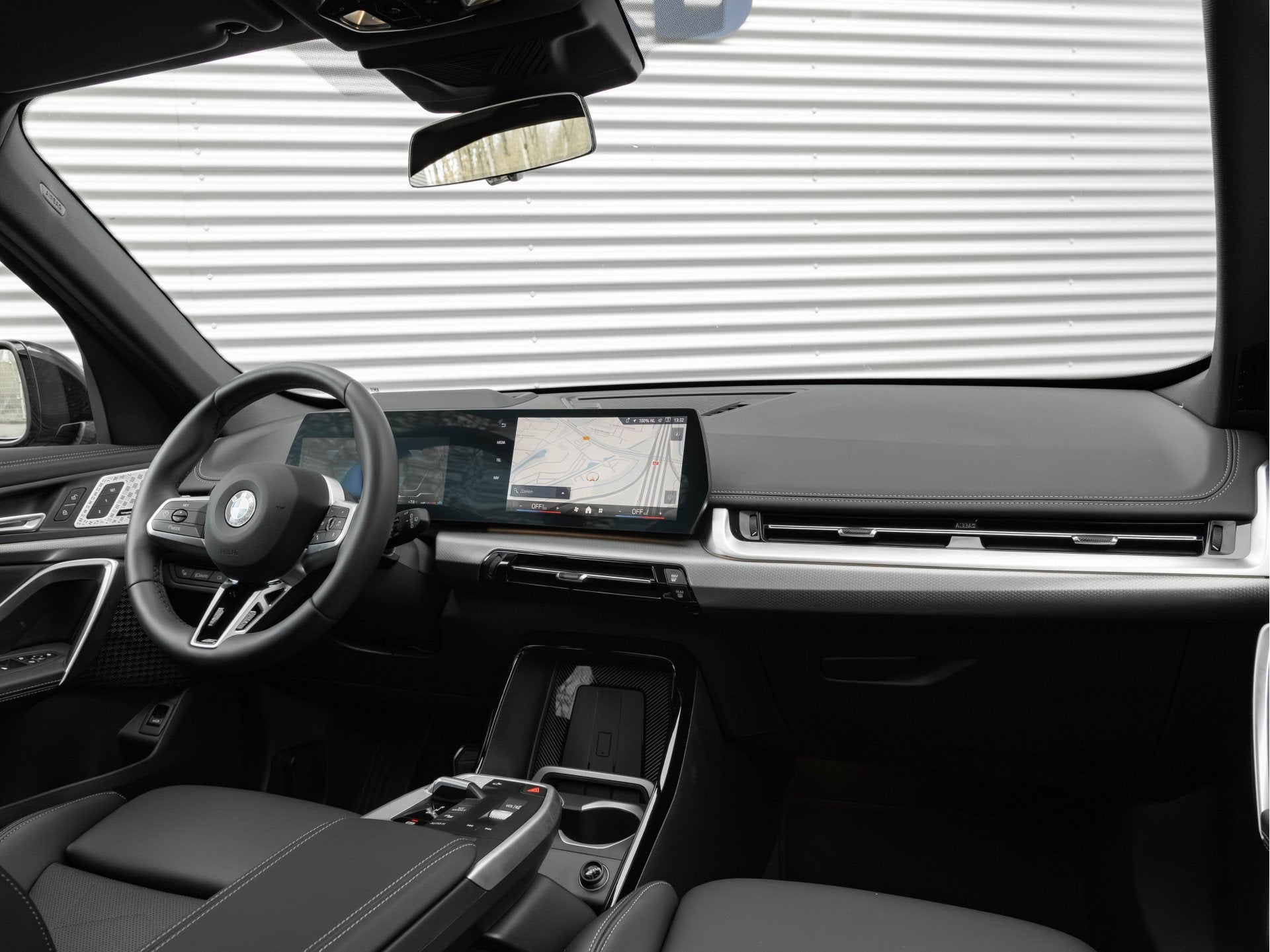 BMW X1 sDrive18i M-Sport Pro - Pano - Memoryzetel - Trekhaak, Auto's, 136 pk, 24 maanden, Zwart, Leder