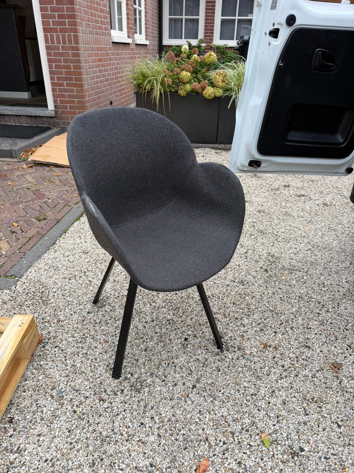 Kantoor/eetkamer stoelen. Set van 8 stuk. Licht beschadigd, Gebruikt, Ophalen of Verzenden, Vijf, Zes of meer stoelen, Modern