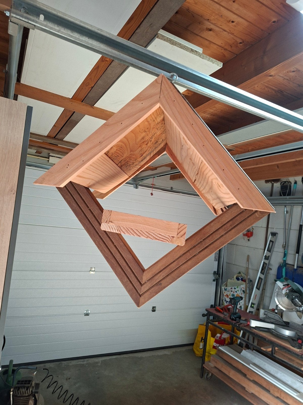 Unieke handgemaakte vogelvoederhuisje van hout, Ophalen, Nieuw