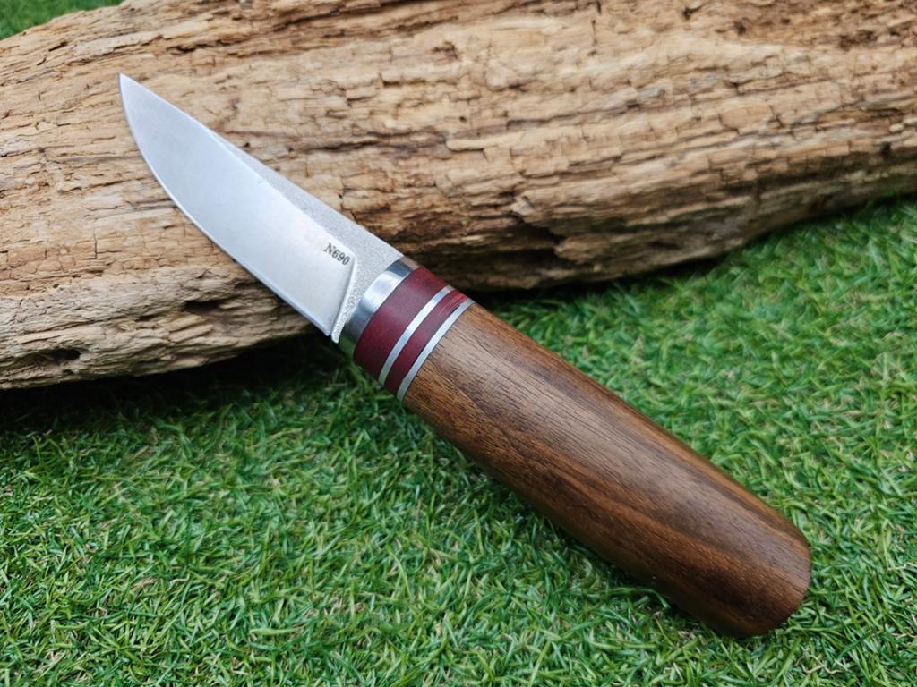 Puukko Mes met Walnoot Hout en N690 Staal, Ophalen of Verzenden, Nieuw