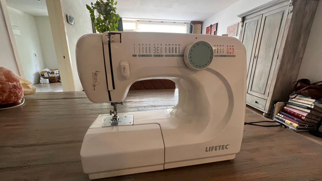 Lifetec naaimachine, Hobby en Vrije tijd, Naaimachines en Toebehoren, Ophalen, Zo goed als nieuw, Naaimachine, Overige merken