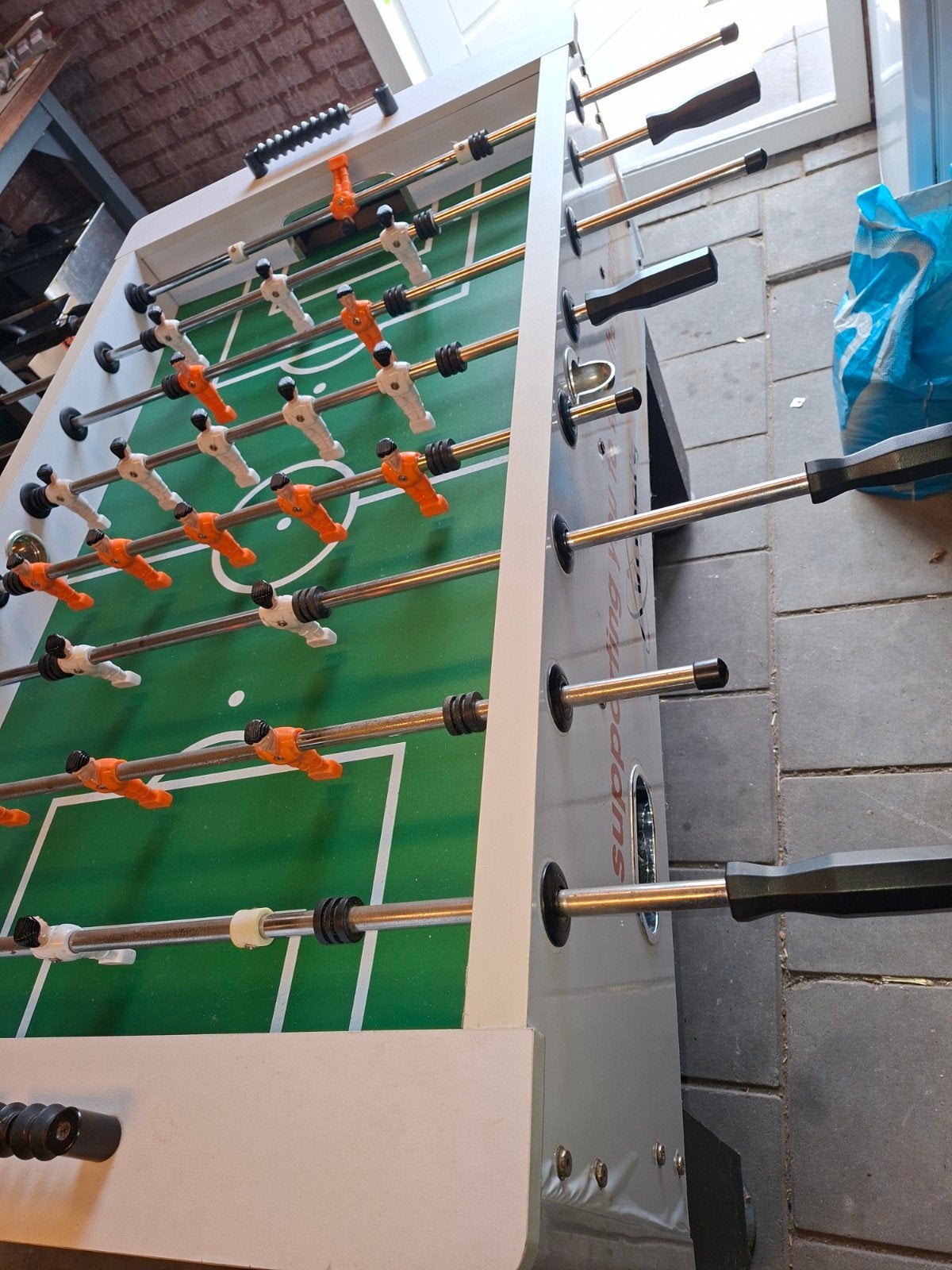 Voetbaltafel - Vogel's - Wit met Oranje/Witte Poppetjes, Ophalen, Gebruikt