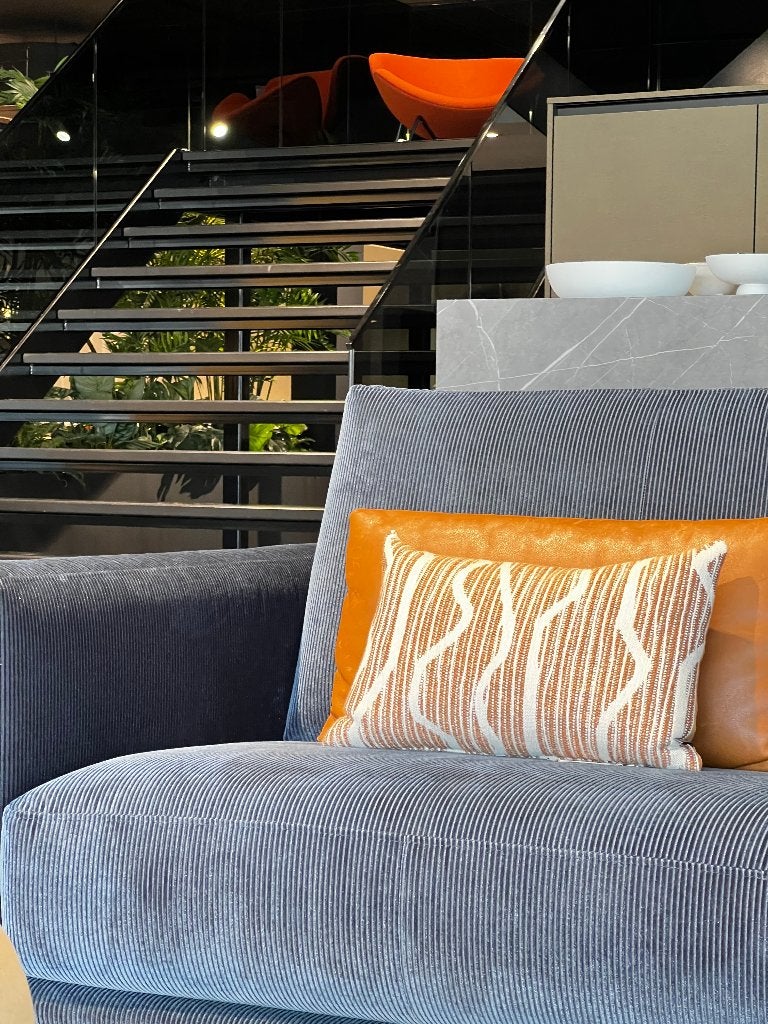 Leolux Bellice | Spazio Blue | 360 x 160 cm, Ophalen, Hoekbank, 300 cm of meer, Zo goed als nieuw