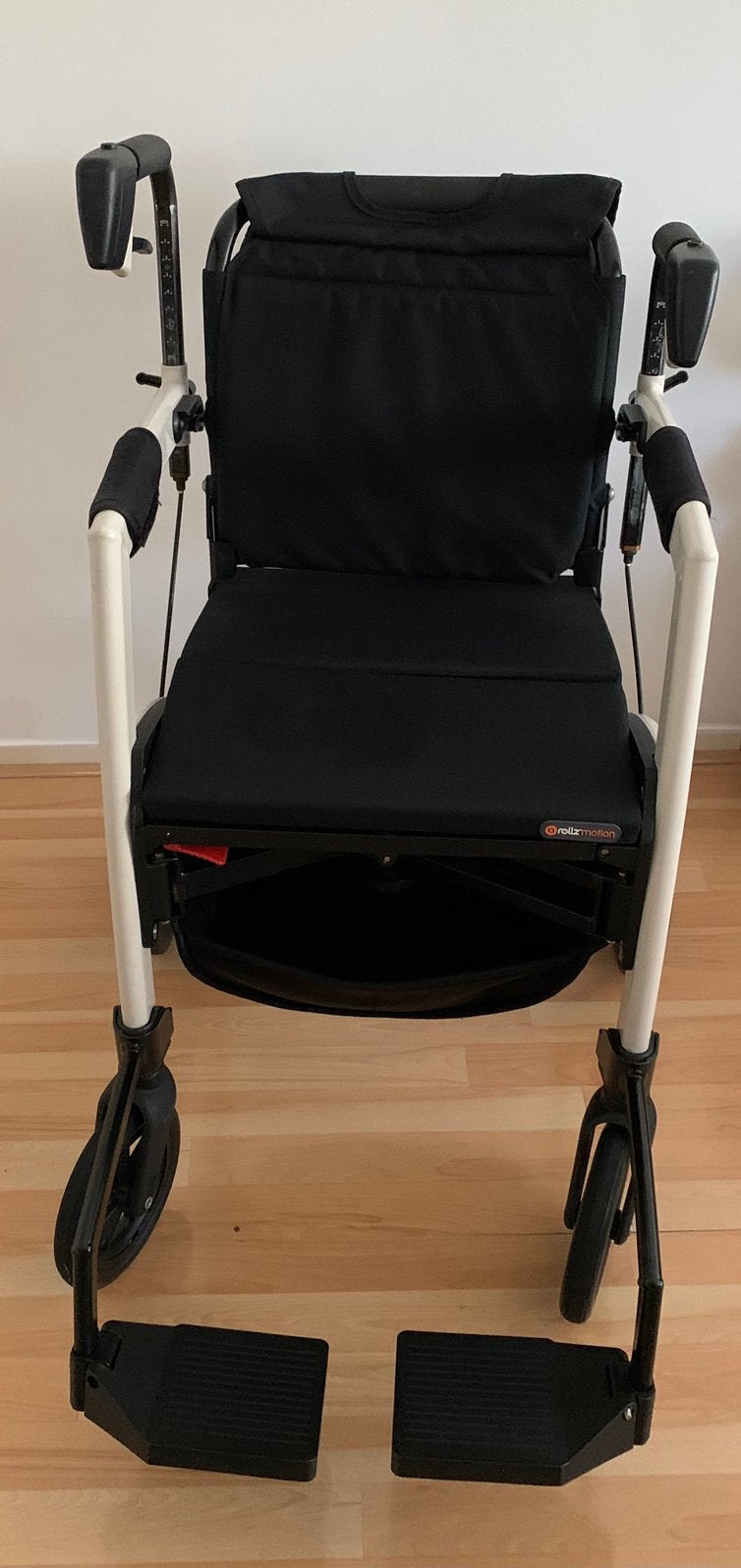 Rollz Motion  rolstoe / rollator, Ophalen of Verzenden, Inklapbaar, Zo goed als nieuw, Duwrolstoel