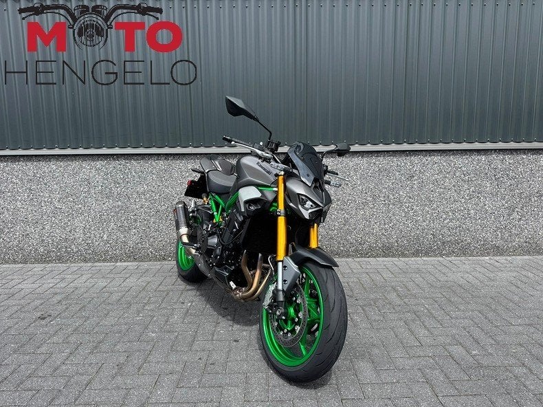 Kawasaki Z900 SE PERFORMANCE AKRAPOVIC (bj 2026), Bedrijf, Info@kawasaki.nl, Jacobus Spijkerdreef 1-3
2132 PZ  Hoofddorp, NL, Kawasaki Motors Europe N.V.