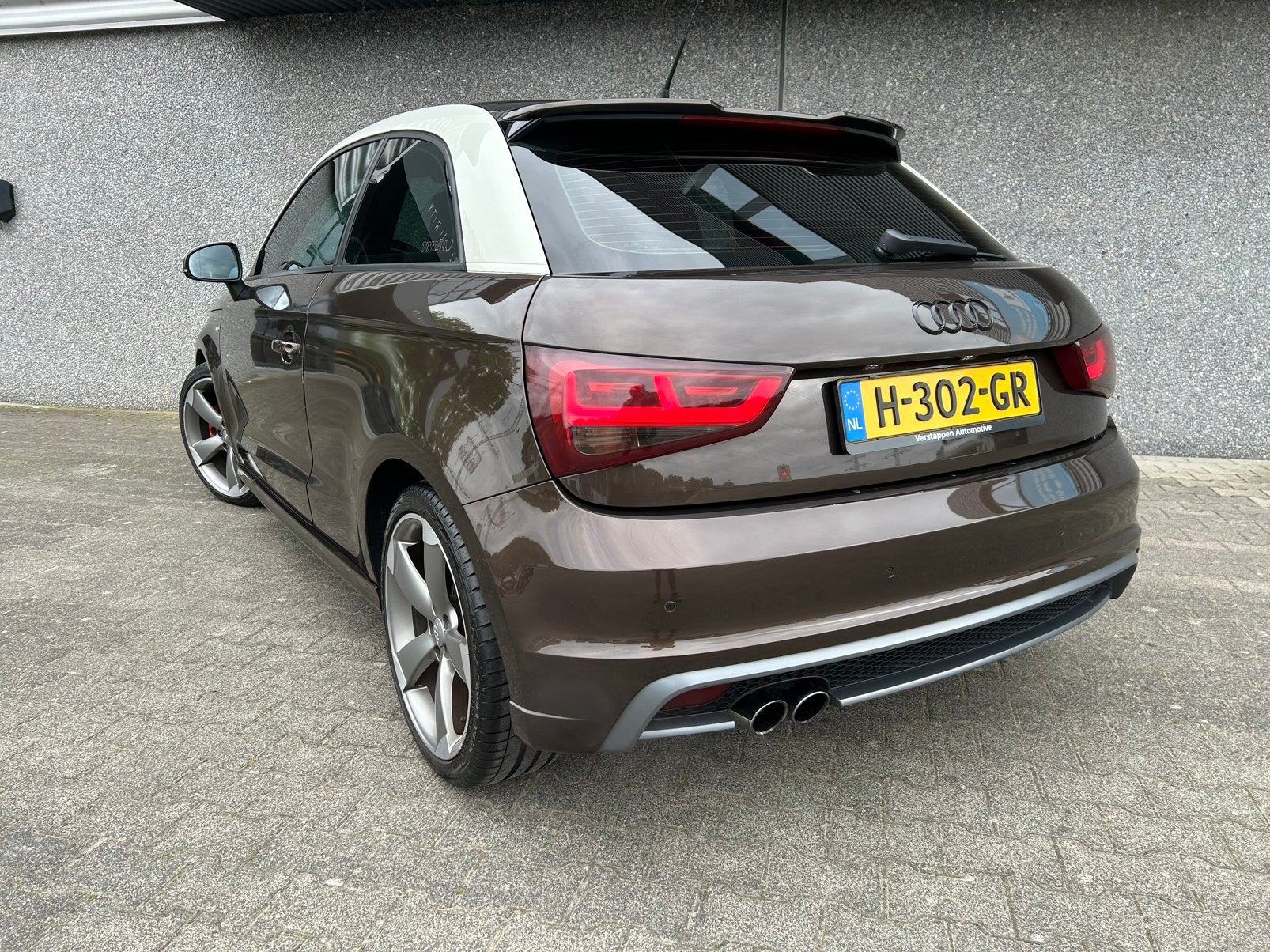 Audi A1 S-line 1.4 TFSI Uniek | Rotors | PDC | Cruise | Navi, Auto's, Voorwielaandrijving, Euro 5, A1, Bruin