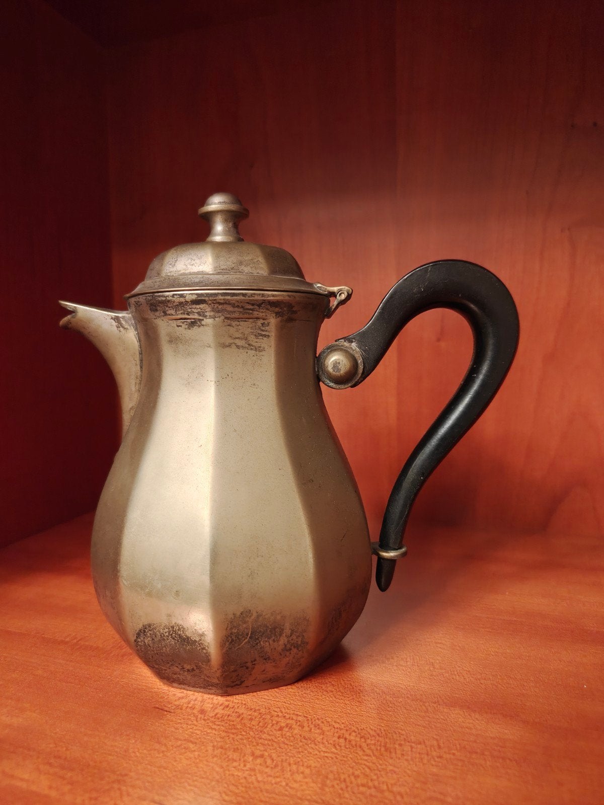 Antieke zilverkleurige koffiekan met zwart handvat, Antiek en Kunst, Antiek | Goud en Zilver, Verzenden
