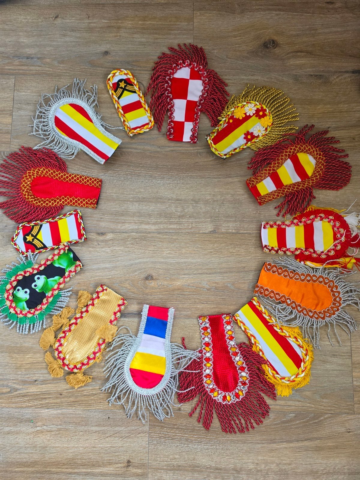 Carnavals schouderstukken - Steun school in Gambia!, Ophalen of Verzenden, Nieuw, Carnaval