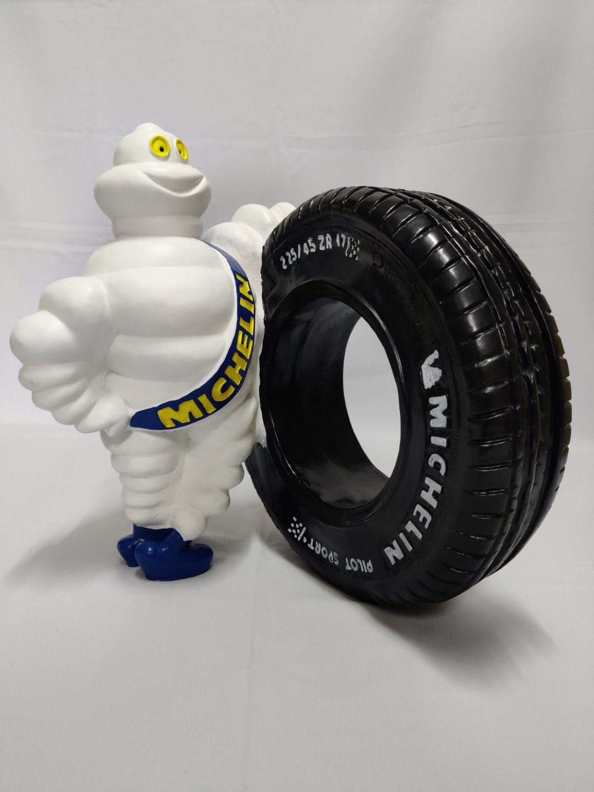 Michelin man met band. Bibendum, Ophalen of Verzenden, Nieuw, Fantasy