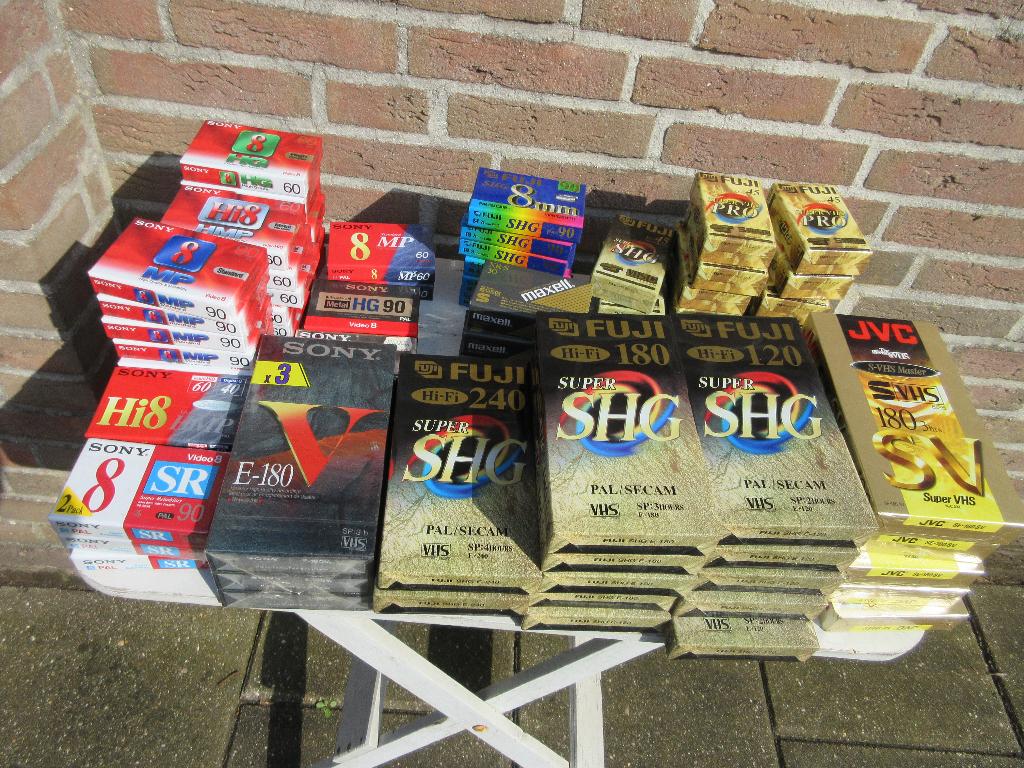 Verzameling vintage videocassettes onbespeeld, Audio, Tv en Foto, Videocamera's Analoog, Ophalen of Verzenden, Overige soorten