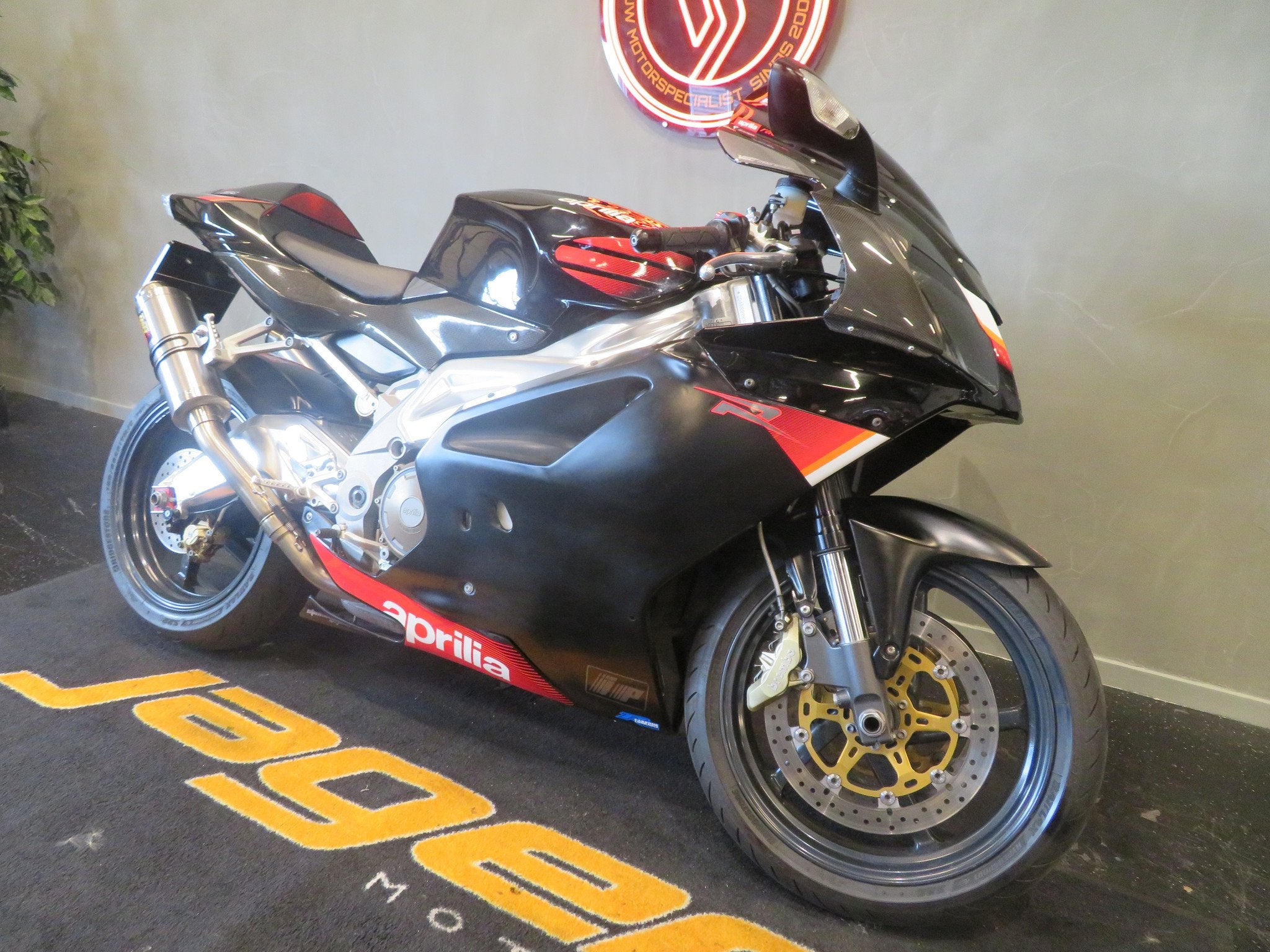 Aprilia RSV 1000 R MILLE TOPPER ! MIVV (bj 2004), Motoren, Motoren | Aprilia, Bedrijf, Super Sport