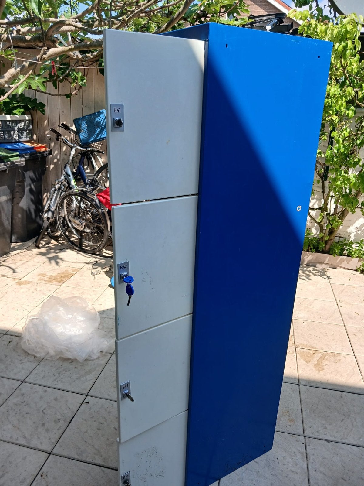 Metalen locker met sleutels - 4 vakken, Dieren en Toebehoren, Ophalen, Gebruikt