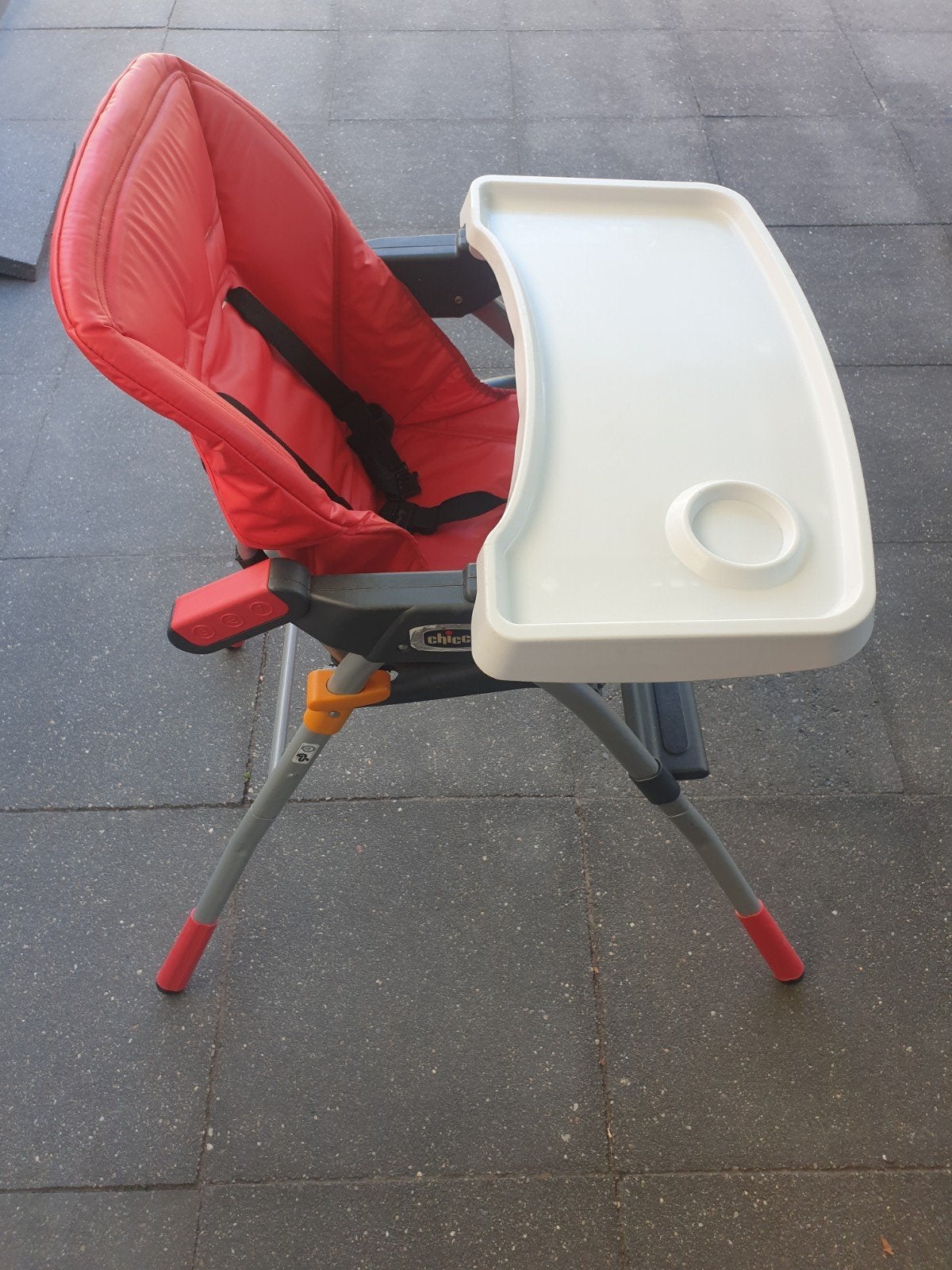 Chicco kinderstoel met eetblad - Rood, Ophalen of Verzenden