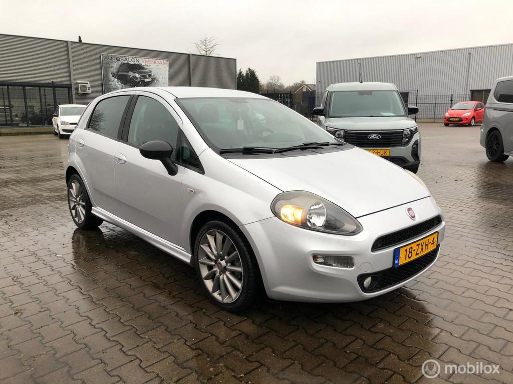 Fiat Punto Evo SPORT AIRCO ECC CRUISE PDC VEEL OPTIE,S, Voorwielaandrijving, Euro 5, Gebruikt, Zwart