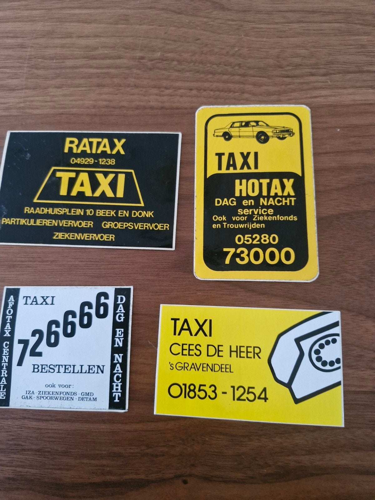 921 Vintage Taxi Stickers - Verzameling van 4 unieke ontwerp, Ophalen of Verzenden, Gebruikt, Auto of Motor