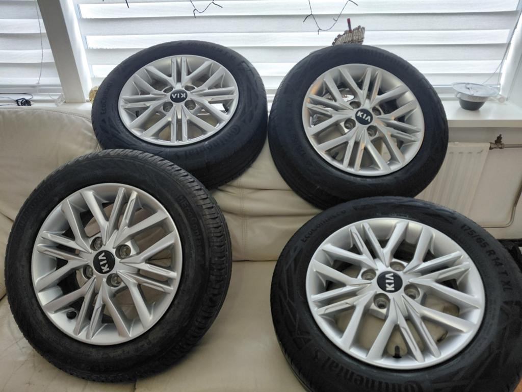 4x Kia Picanto lichtmetalen velgen met banden 175/65/14, 14 inch, Gebruikt, 175 mm, Banden en Velgen
