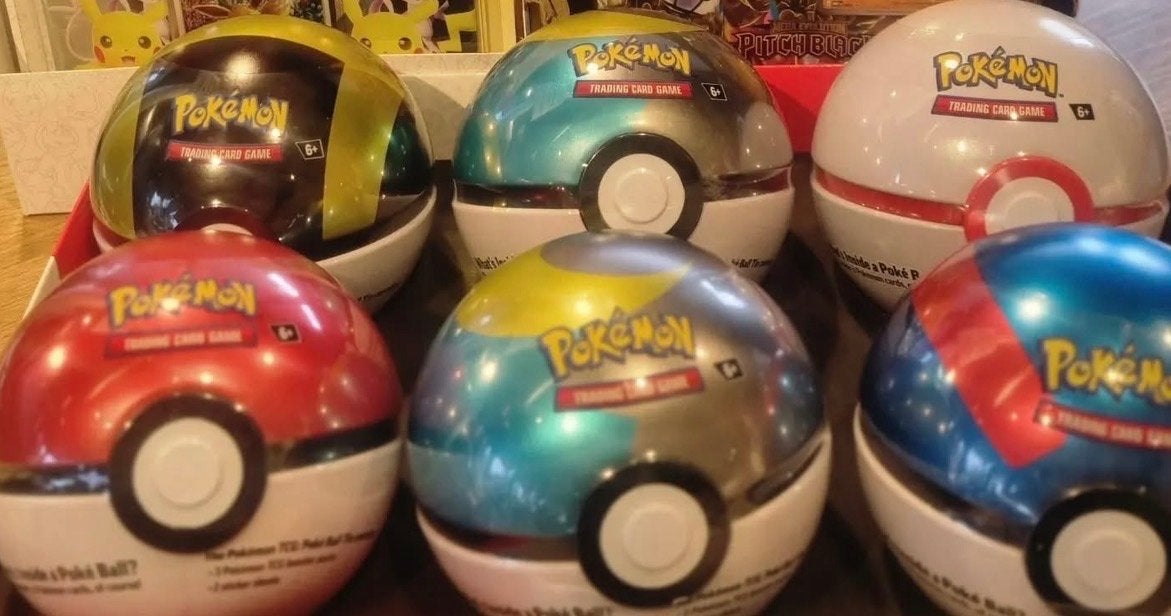 Pokémon TCG Poké Ball Tin 30th, Ophalen of Verzenden, Nieuw, Booster