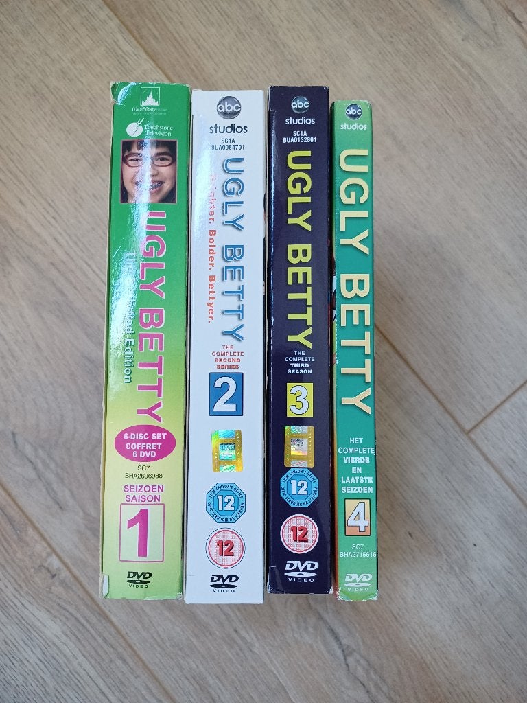 Ugly Betty – Complete Serie (Seizoen 1 t/m 4)!, Nederlands, Seizoen 1, Ophalen of Verzenden, Zo goed als nieuw