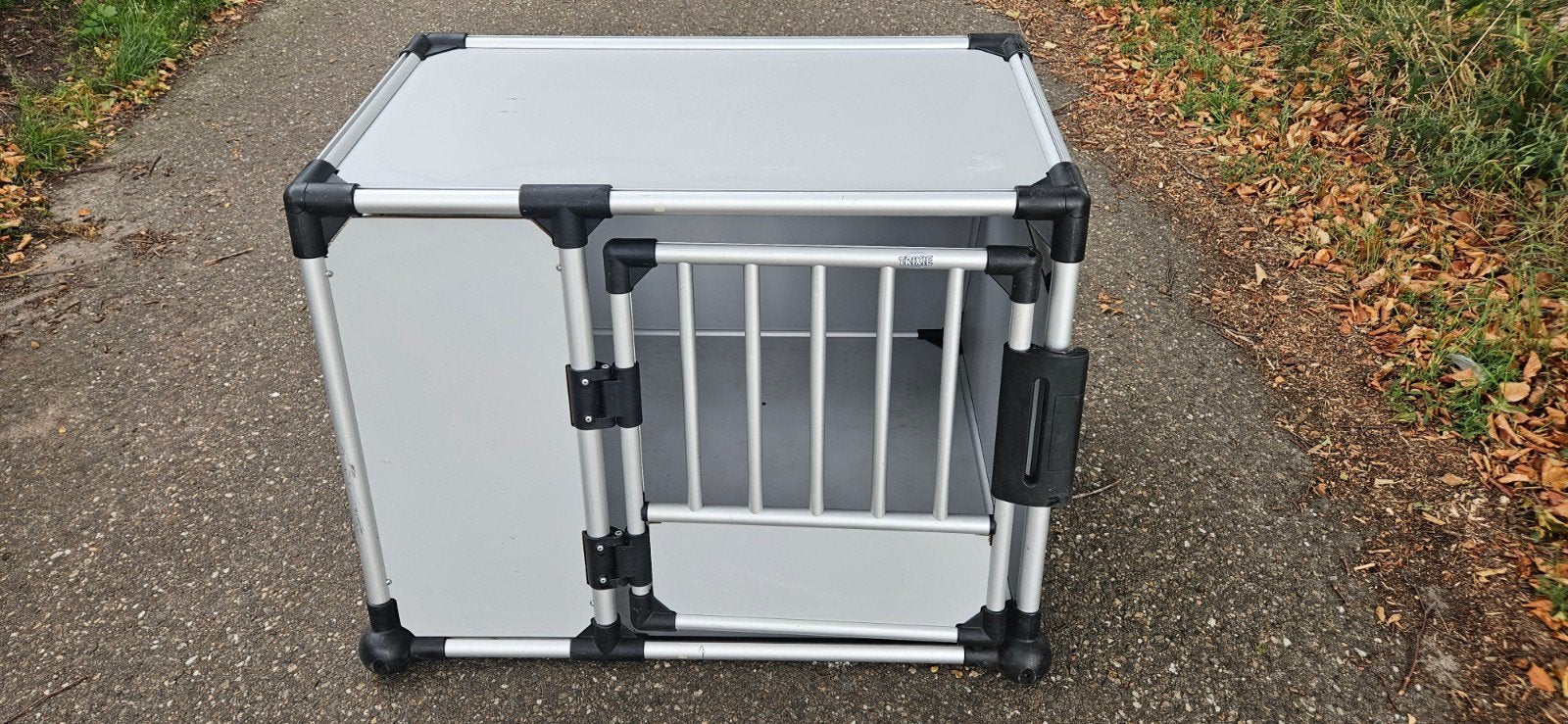 auto kennel, bench., Dieren en Toebehoren, Ophalen, Zo goed als nieuw