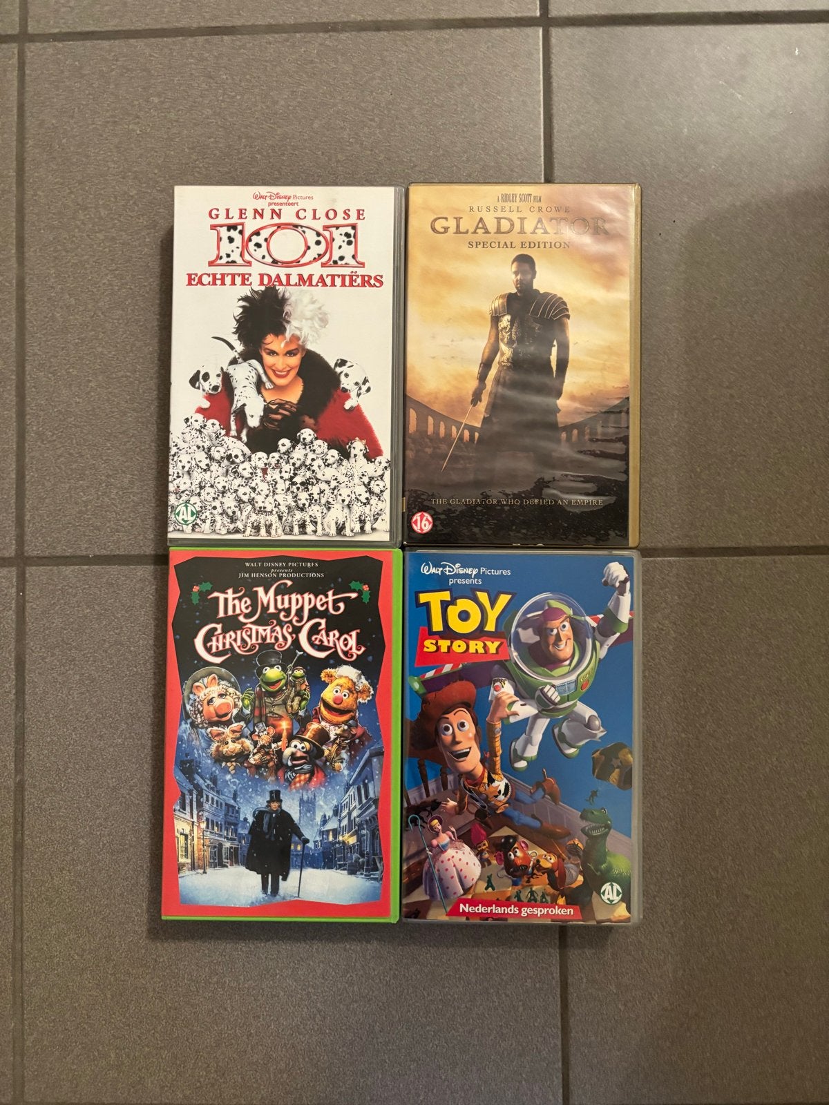VHS-collectie: 101 Dalmatiërs, Gladiator, Muppet Kerst, Toy, Nederlands ondertiteld, Vanaf 16 jaar, Overige genres, Ophalen of Verzenden