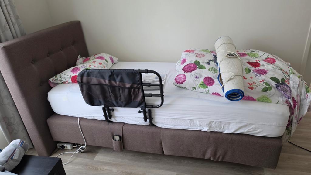 Hoog- laag bed boxspring Emerald met lattenbodem en matras, Ophalen, 90 cm, Eenpersoons, Hout