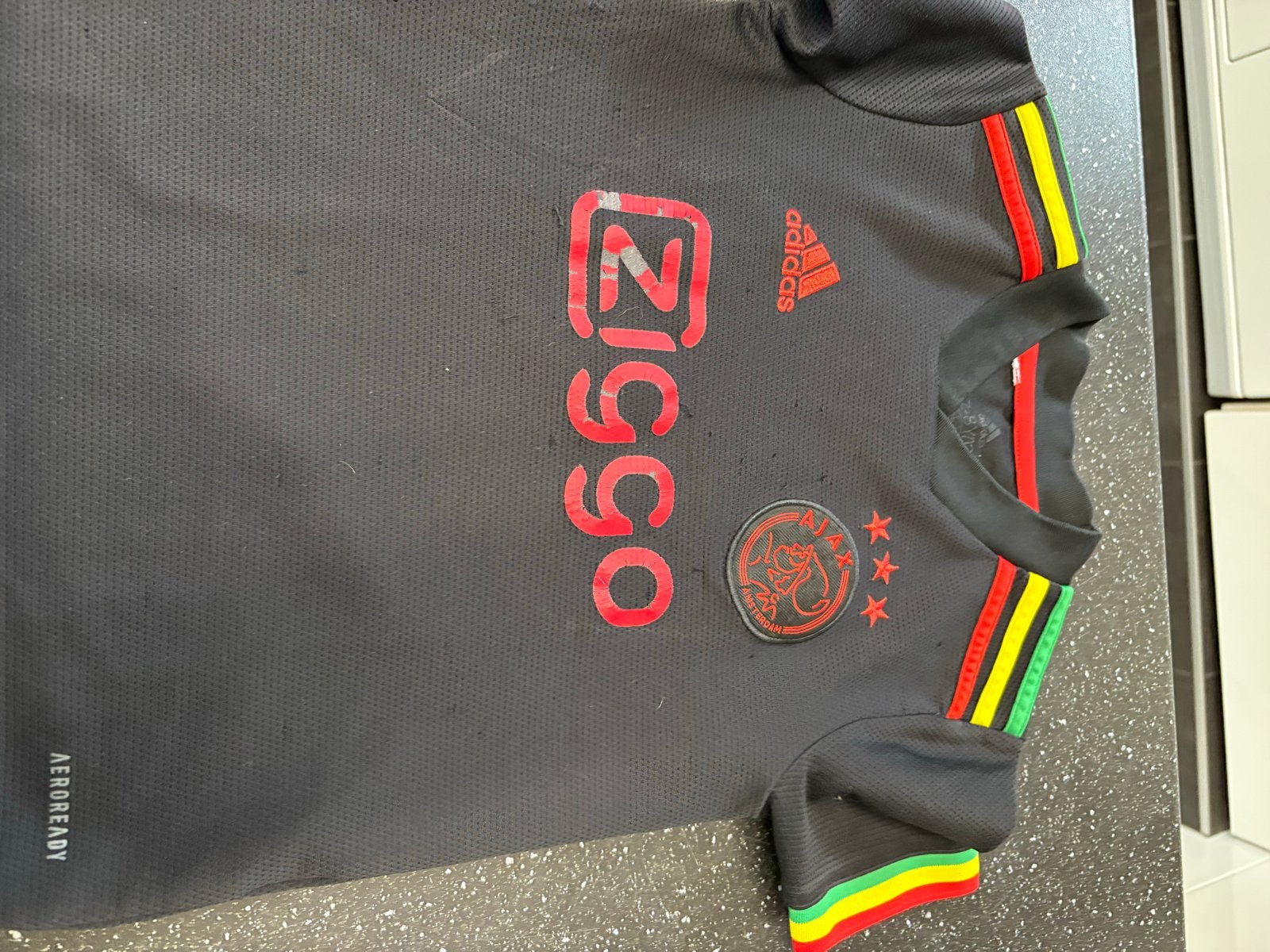 Ajax 3e shirt "Three Little Birds" maat 128, Ophalen of Verzenden, Gebruikt, Jongen of Meisje, Sport- of Zwemkleding