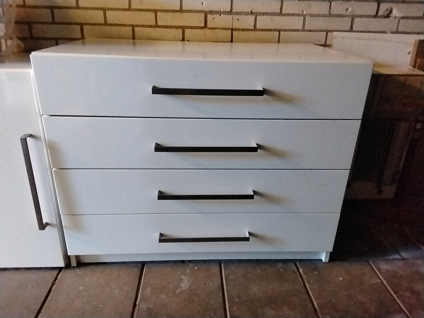 Moderne Ikea ladekast met 4 laden - Wit, Ophalen, Gebruikt, 50 tot 100 cm, 3 of 4 laden