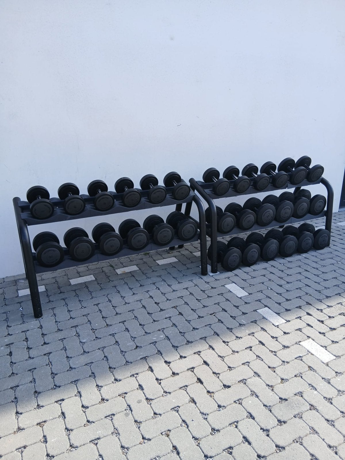 Technogym Dumbells set! Met rekken!! 4-32kg, Sport en Fitness, Fitnessmaterialen, Ophalen, Dumbbell
