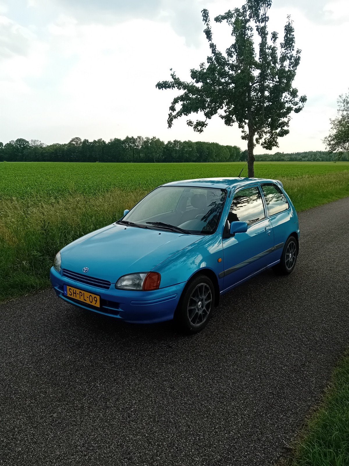 Toyota Starlet 1.3 16V 1997 Blauw, Auto's, 4 cilinders, Starlet, Origineel Nederlands, Handgeschakeld