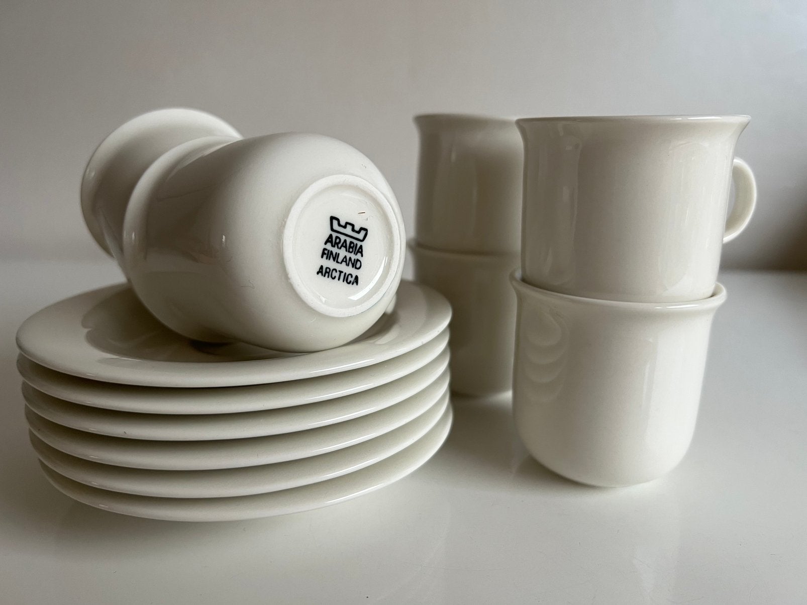Nieuw Set 6 Arabia Iittala Arctica Mokka Kop-Schotel I.Leivo, Arabia, Nieuw, Ophalen of Verzenden, Kop(pen) en/of Schotel(s)