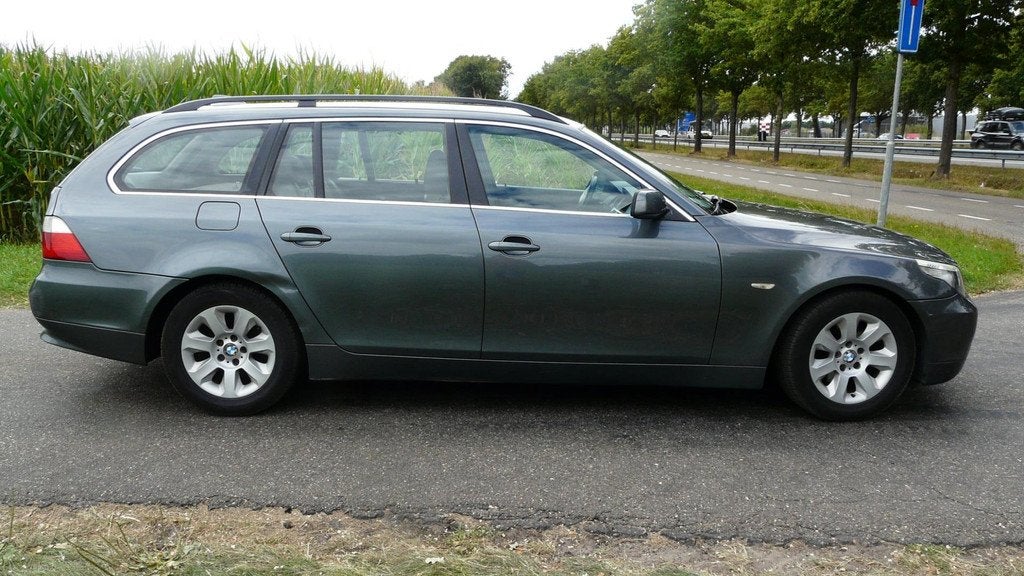 BMW 5-serie Touring 525d Executive,Lmv's,Grootbeeld Navi,Cru, Auto's, BMW, Achterwielaandrijving, Gebruikt, 2000 kg, 1650 kg
