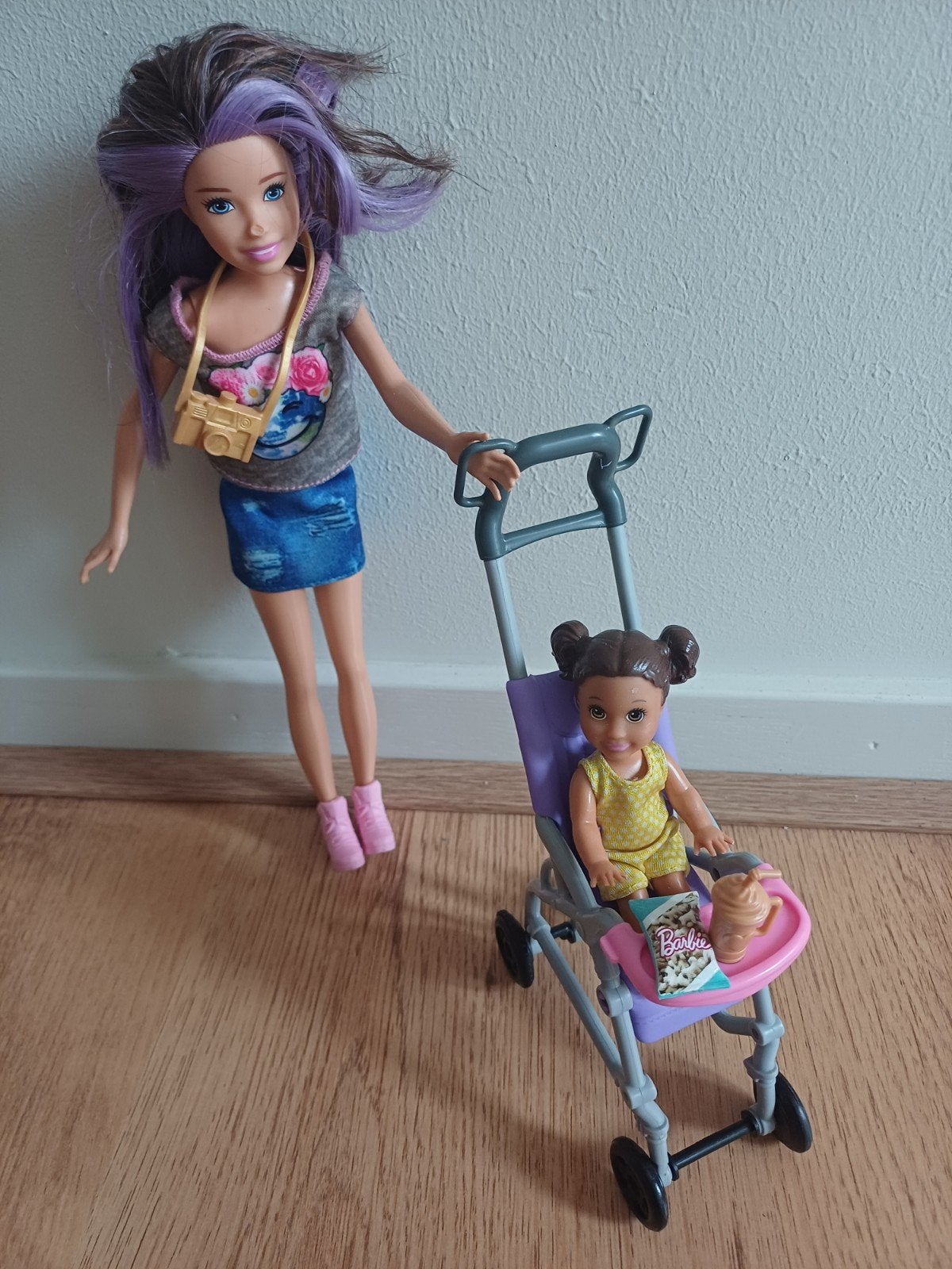 Barbiepop met dochter en accessoires, Kinderen en Baby's, Ophalen of Verzenden, Babypop