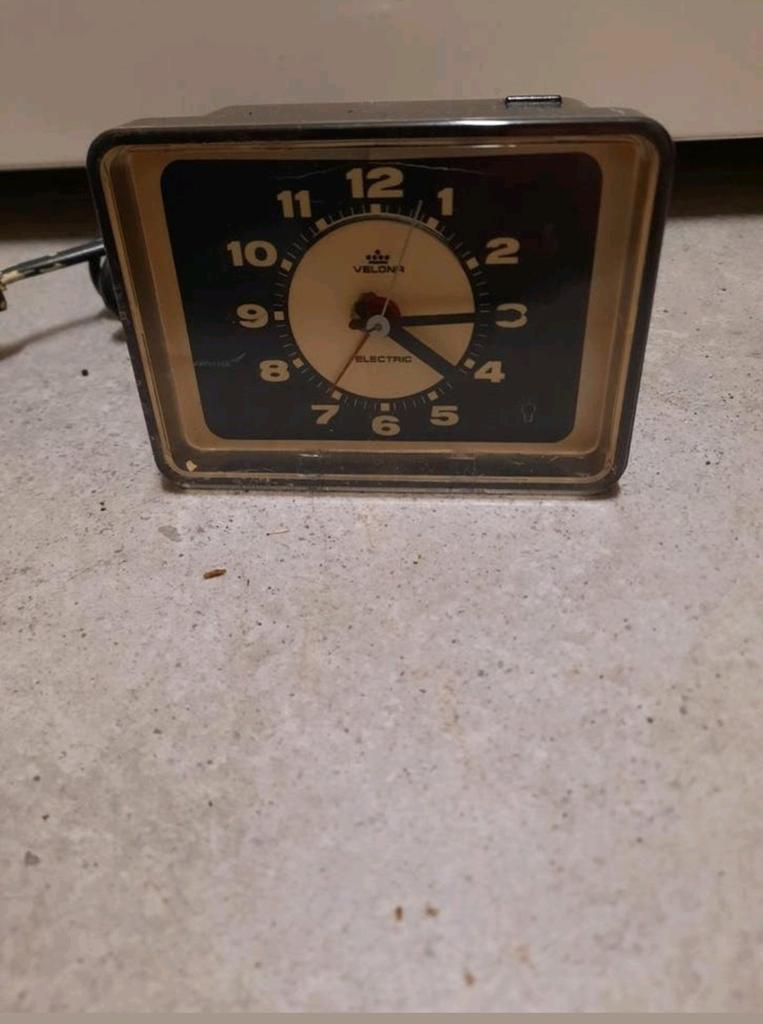 Vintage retro antieke wekker velona, Verzamelen, Ophalen of Verzenden, Huis en Inrichting